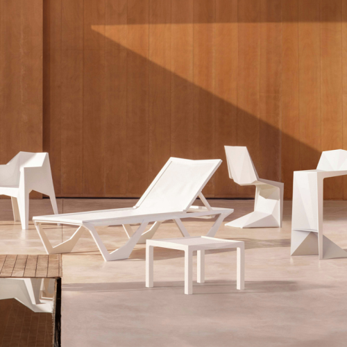 Table d'appoint 111 - Voxel - Sleek compact table, vibrant hues, fiberglass base - Pacific Compagnie.