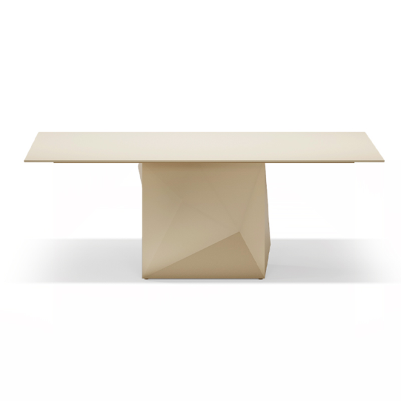 Table de repas 111 - Faz - Contemporary polyethylene dining surface, spacious layout - Pacific Compagnie.
