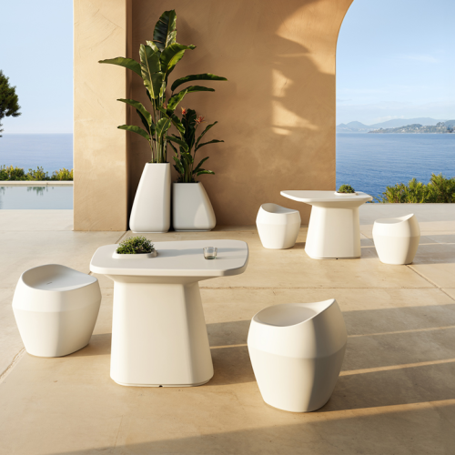 Table de repas 111 - Noma - Modern recyclable polyethylene dining table, 100 × 98 cm - Pacific Compagnie.