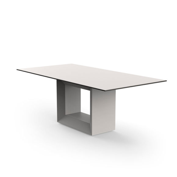Table de repas 111 - Vela Mesa - style contemporain, polyéthylène durable - Pacific Compagnie.