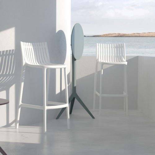 Tabouret de bar 111 - Ibiza – sleek polypropylene bar stool, vibrant colors – Pacific Compagnie.