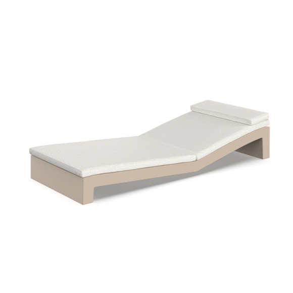 Transat 111 - Jut - Transat design couleur audacieuse, matière recyclable - Pacific Compagnie.
