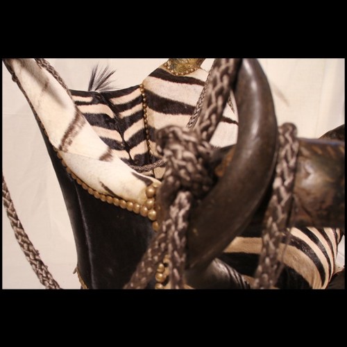 Fauteuil 120 - Horns and Zebra - Unique - Pacific Compagnie.