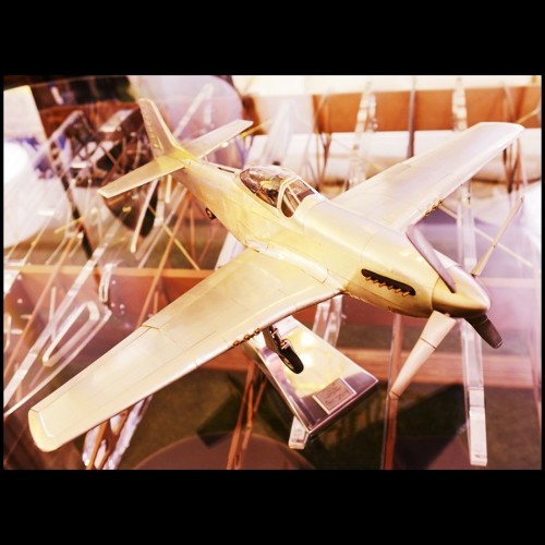 Maquette 113 - Mustang P51 - Aluminium poli - Pacific Compagnie.