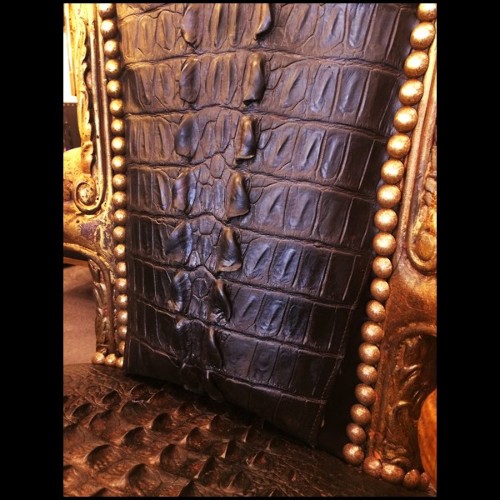 Fauteuil PC - Croco Black Horns - Cuir exotique - Pacific Compagnie.