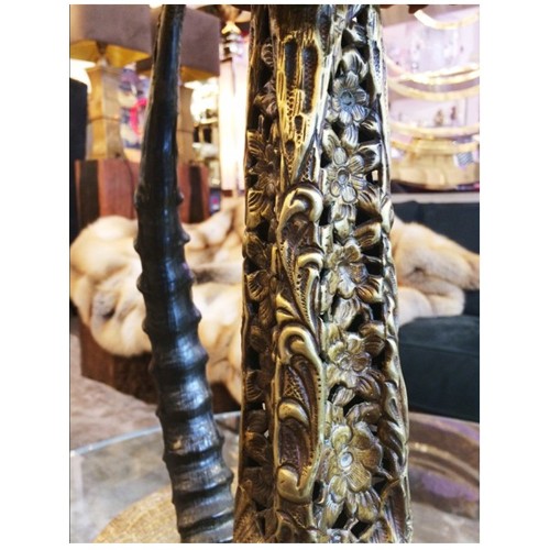 Tabouret PC - Ostrich & Topi Horns - Assise originale - Pacific Compagnie.