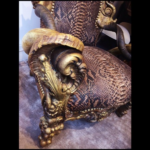 Trône PC - Python - Cuir exotique - Pacific Compagnie.