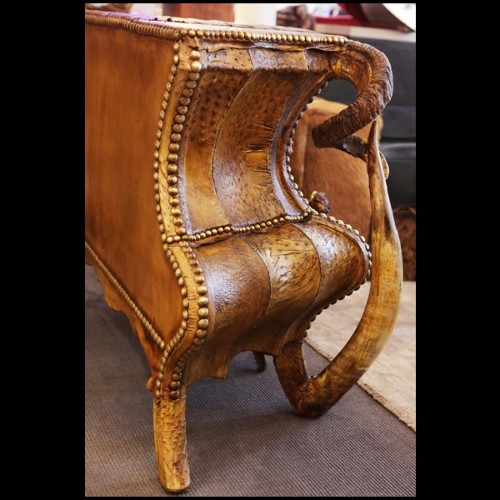 Chest of drawers with real crocodile skin real horns and amethyst stones PC-Crocodile and Amethyst