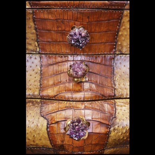 Chest of drawers with real crocodile skin real horns and amethyst stones PC-Crocodile and Amethyst