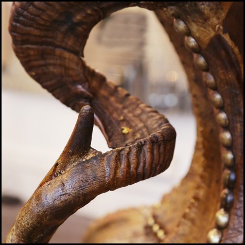 Chest of drawers with real crocodile skin real horns and amethyst stones PC-Crocodile and Amethyst