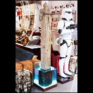 Sculpture d'une colonne d'amarrage du Palais du Doge Pietro Grimani avec base en résine cristal éclairé PC-Mooring Venezia