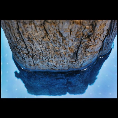 Sculpture d'une colonne d'amarrage du Palais du Doge Pietro Grimani avec base en résine cristal éclairé PC-Mooring Venezia