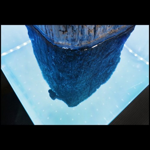 Sculpture d'une colonne d'amarrage du Palais du Doge Pietro Grimani avec base en résine cristal éclairé PC-Mooring Venezia