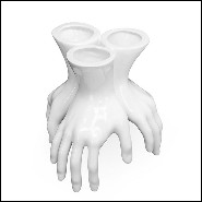 Vase en céramique blanche avec ongles blancs ou rouges 162-Three Hands