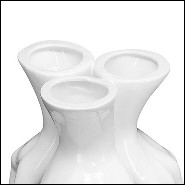 Vase en céramique blanche avec ongles blancs ou rouges 162-Three Hands