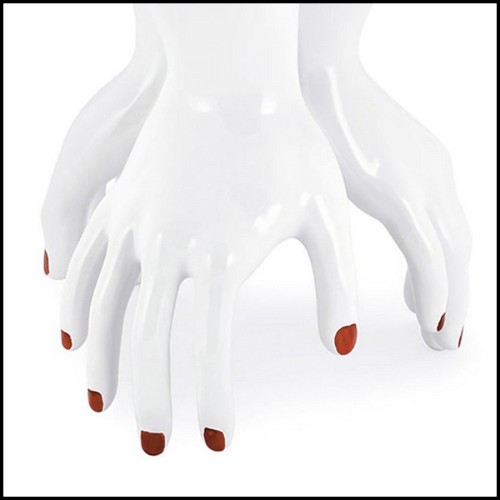 Vase en céramique blanche avec ongles blancs ou rouges 162-Three Hands