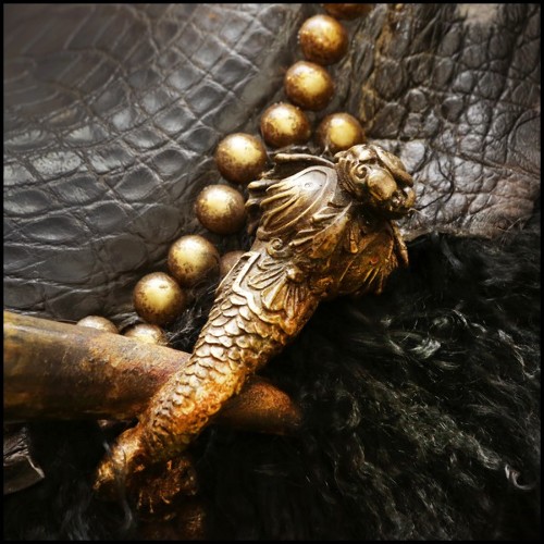 Fauteuil ﻿couvert avec véritable peau d'alligator teintée Black et cornes de Zébu PC-Croco Lamb Black