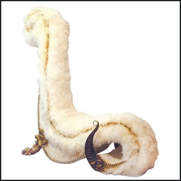 Pure white lamb armchair with buffalo horns PC-Pure White Lamb