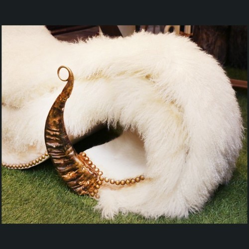 Pure white lamb armchair with buffalo horns PC-Pure White Lamb