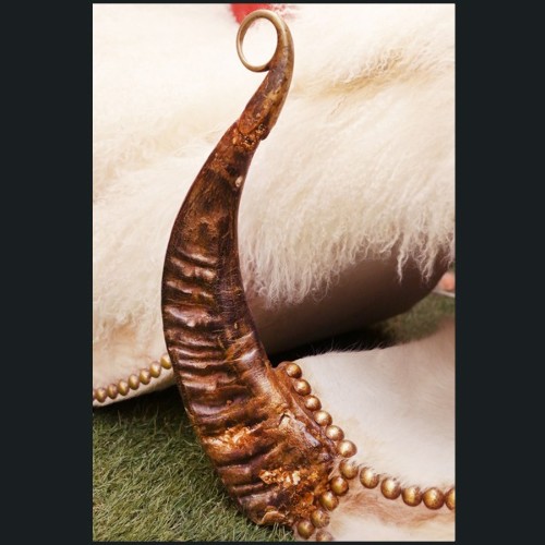 Pure white lamb armchair with buffalo horns PC-Pure White Lamb