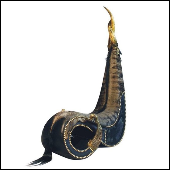 Armchair with Zebu Horns PC-Wildebeest Armchair with Zebu Horns PC-Wildebeest