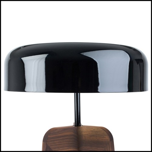 Lampe de table avec pieds en noyer massif et avec abat-jour en étain finition black 163-Linea