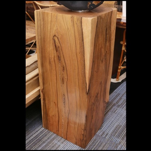 Set of two columns in handcrafted Molave wood polished and waxed PC-Molave Wood