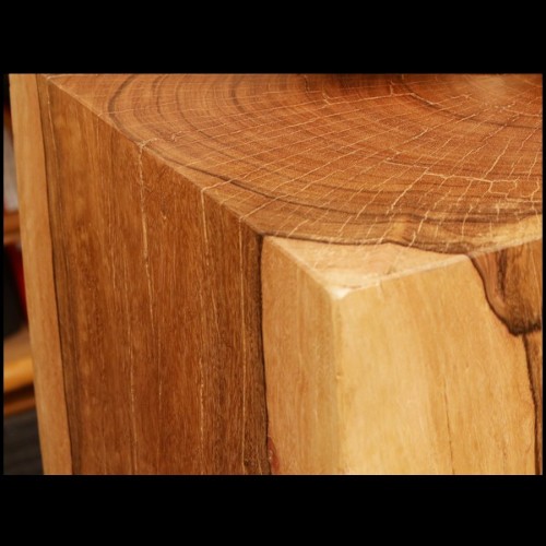 Set of two columns in handcrafted Molave wood polished and waxed PC-Molave Wood