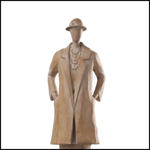 Sculpture avec ornement finement détaillé sur base en marbre sobre 119-Lady D