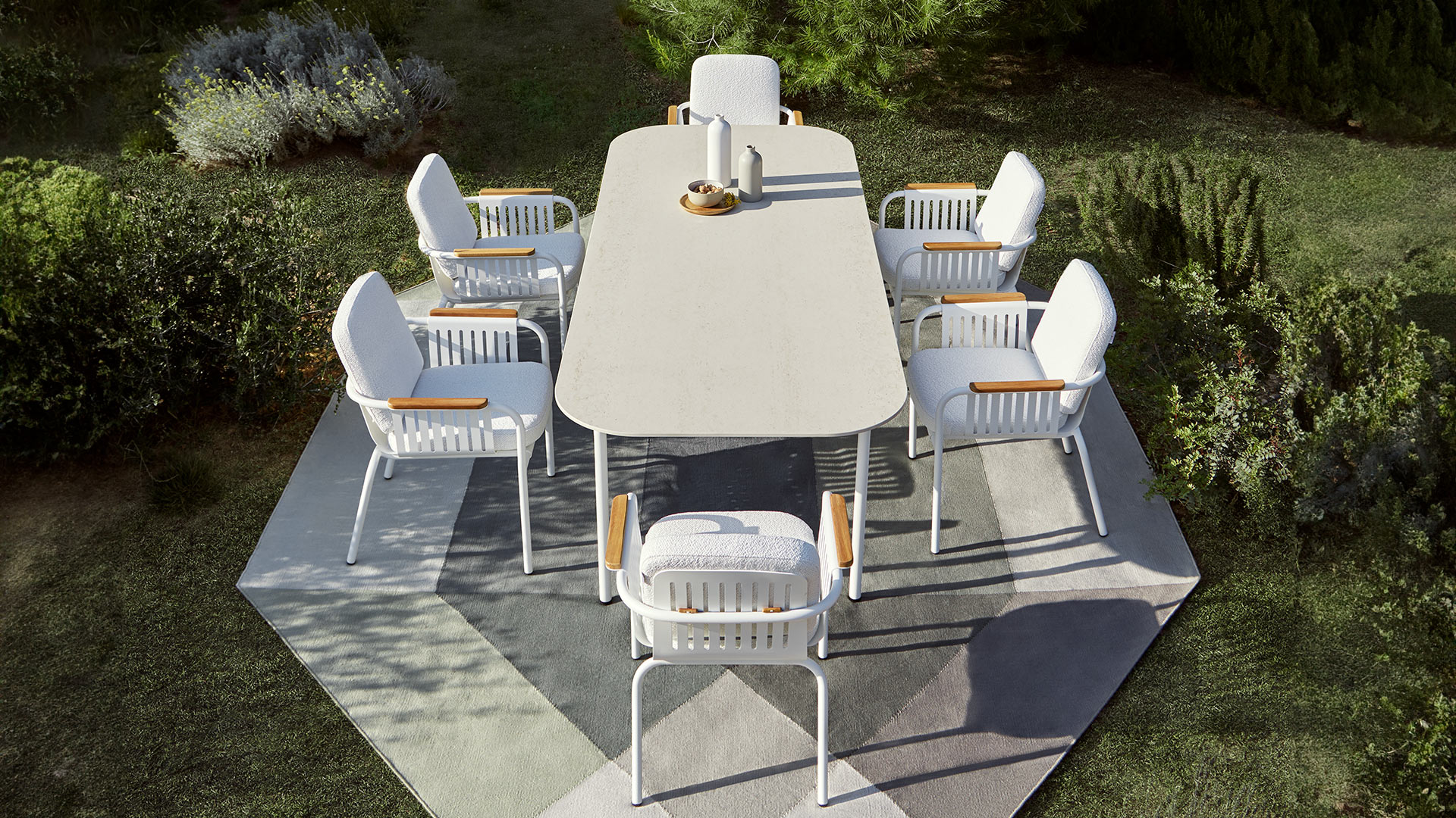 Dining table 149 - Capa - Pacific Compagnie.