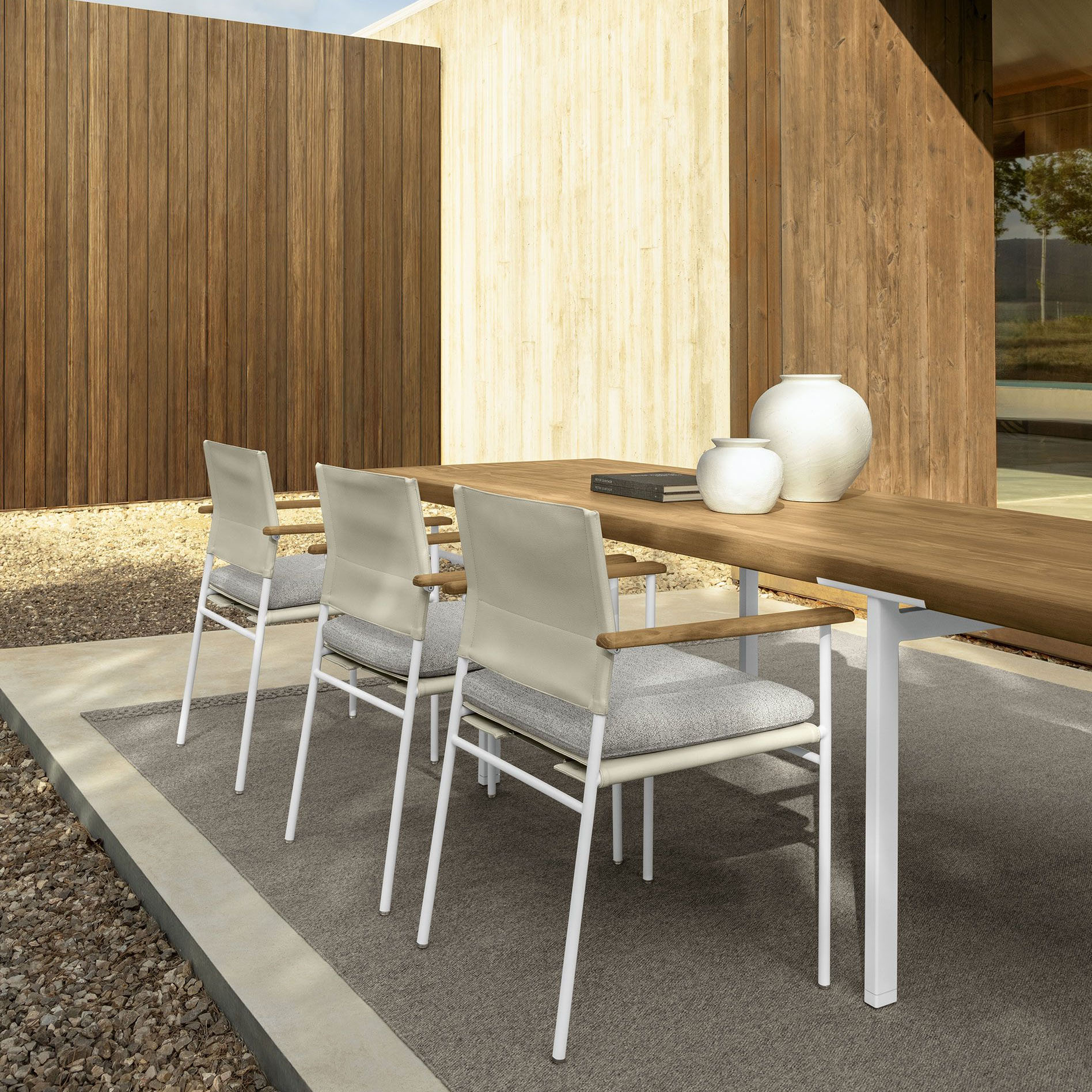 Chaise 214 - Allure - Vue de côté - Pacific Compagnie.