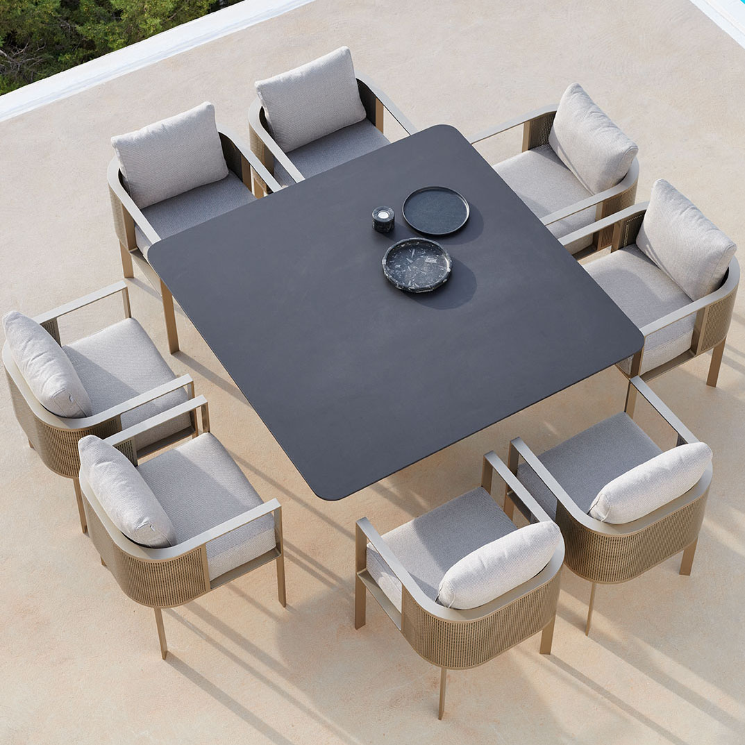Table de Repas 149 - Solanas - Terrasse ensoleillée - Pacific Compagnie.